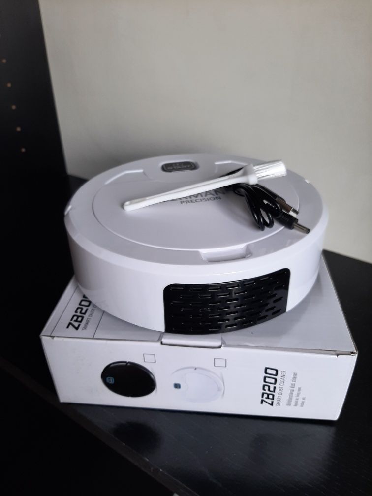 MINI robot sprzątający