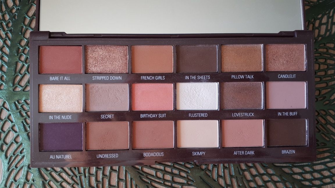 I heart revolution paleta cieni do powiek "Nudes".