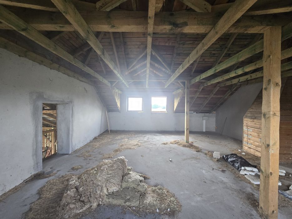 Zlecę wykonanie poddasza mieszkania 82 m²