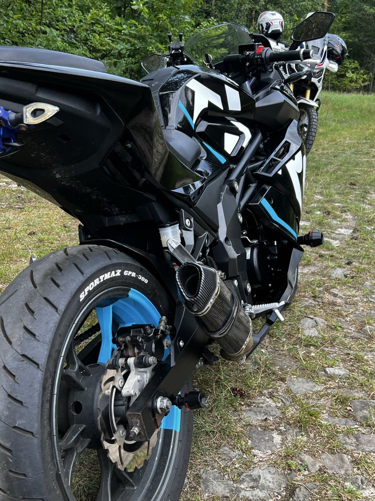 Taro Gp1 Barton Blade 125
