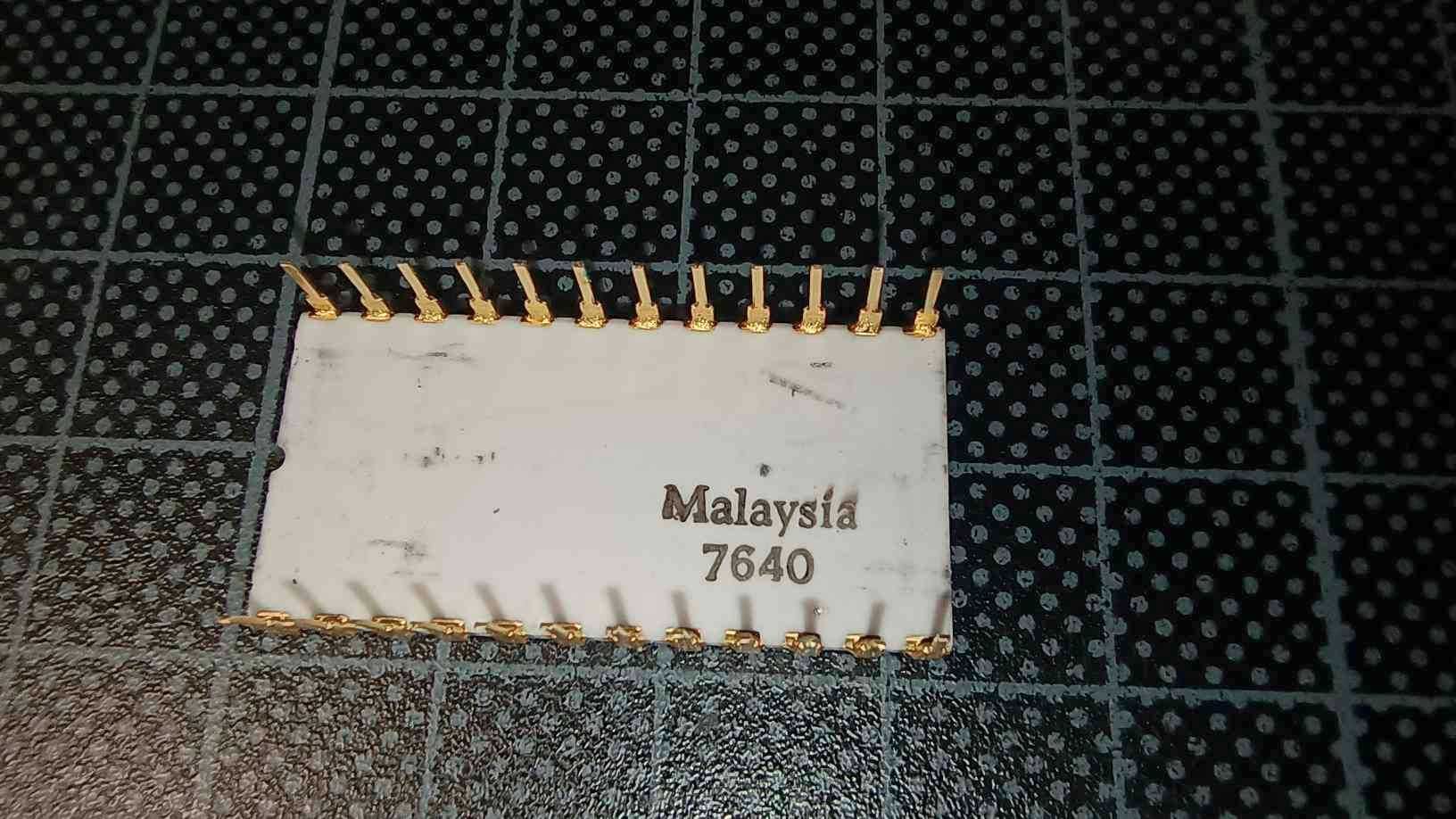 Pamięci EPROM INTEL C1702A-2