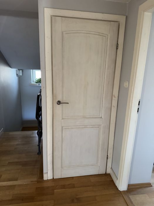 Drzwi sosnowe wewnętrzne pałne drewniane 80 i 70 cm