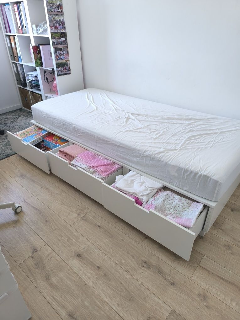 Cama Nordli + colchão de molas ensacadas