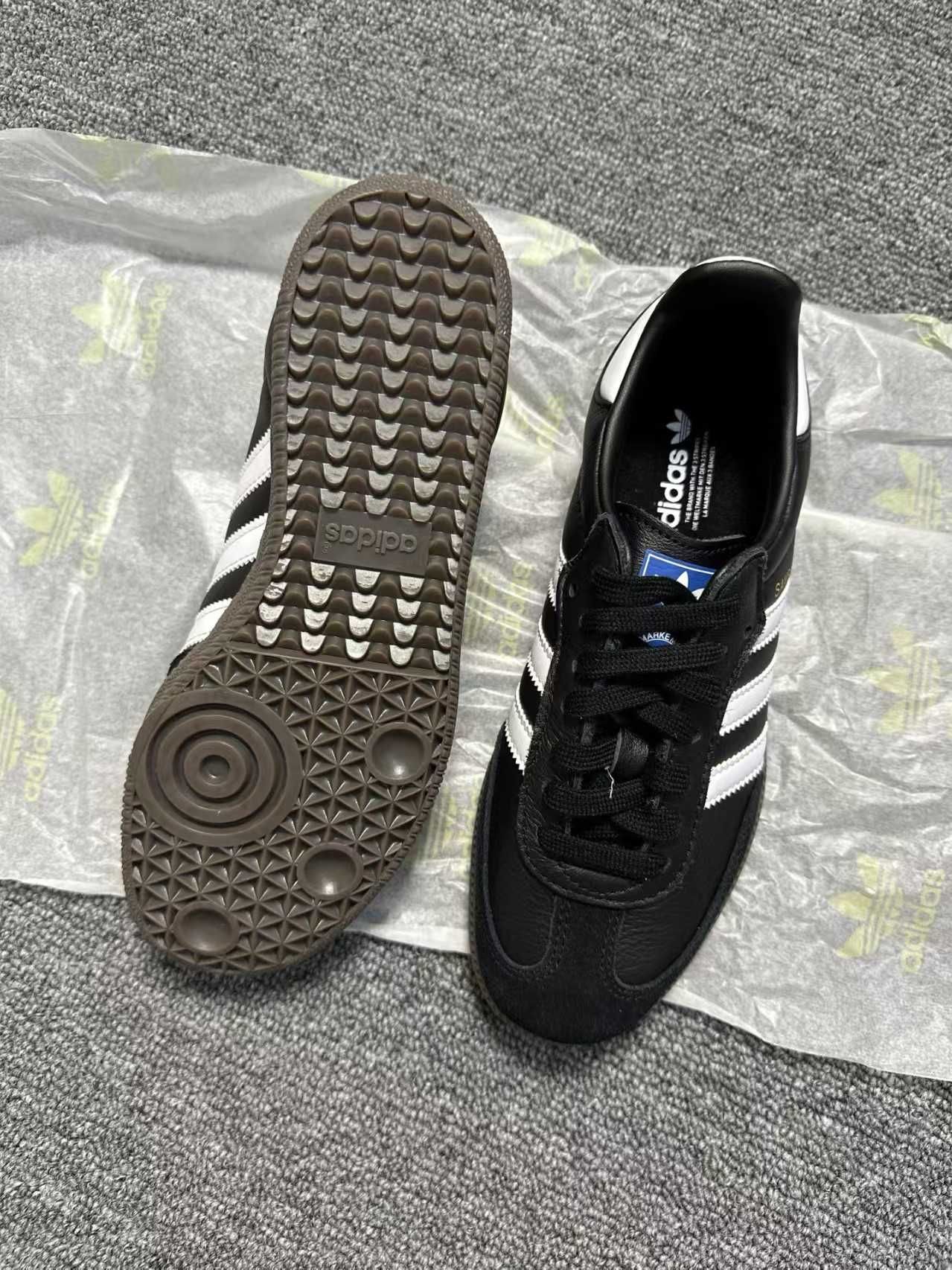 adidas Samba OG Black White Gum 36 EU / 4US / 22 CM