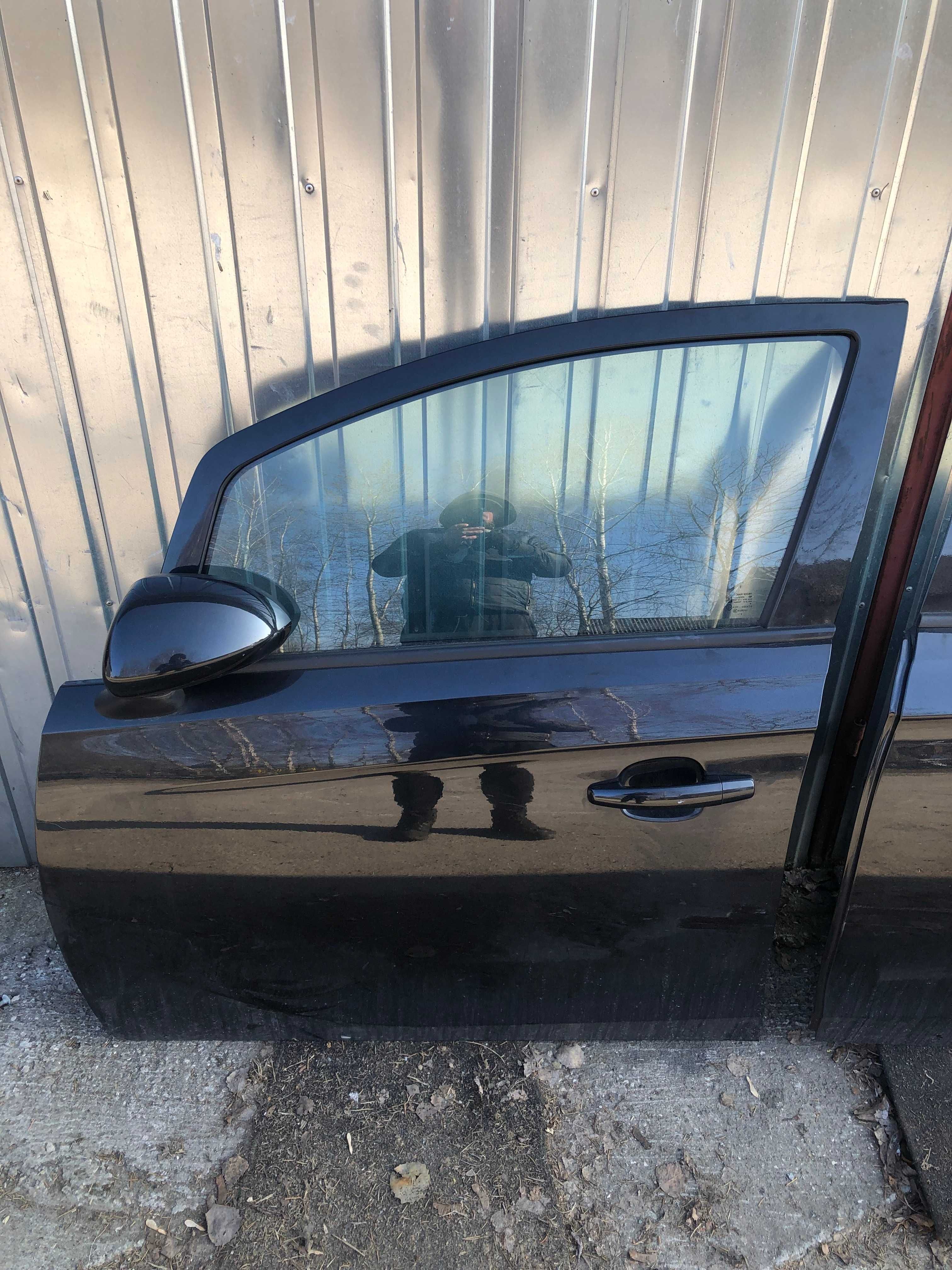 Corsa E Drzwi Lewe Przednie Lewy Przód + tył tylne komplet Z22C