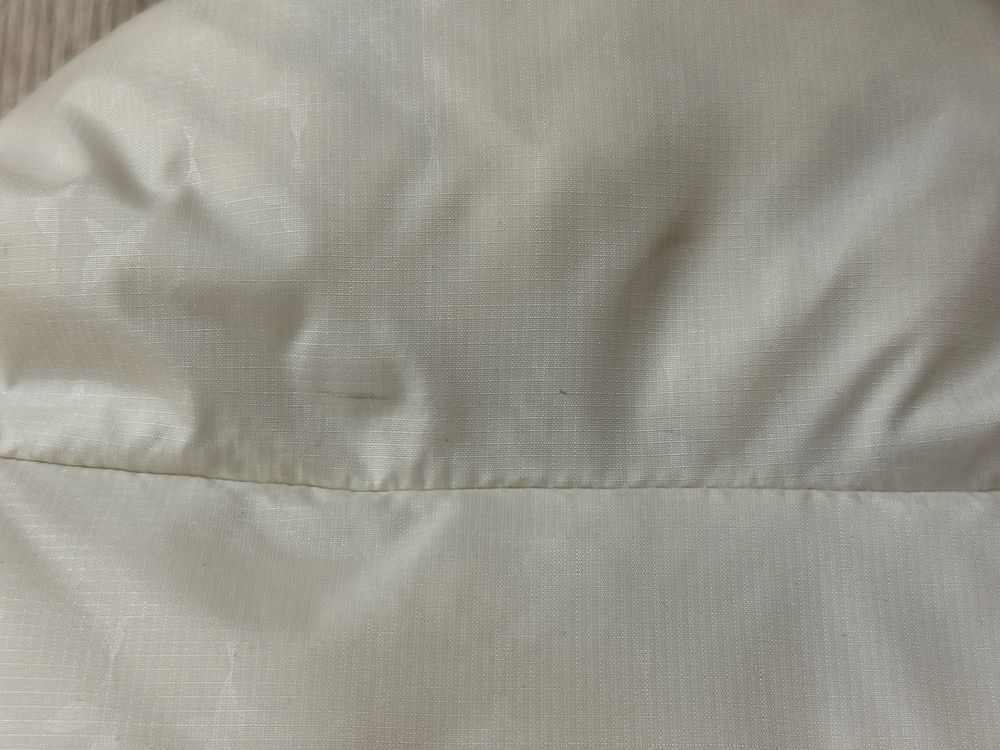Bezrękawnik KariTraa XL damski kremowy jasny plus size puchowa logo