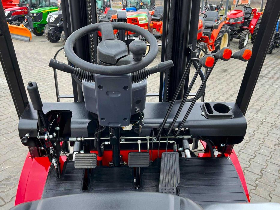 Wózek Widłowy 2T MIKANN, Maszt 4.5m,Triplex, Diesel , Japan Trak