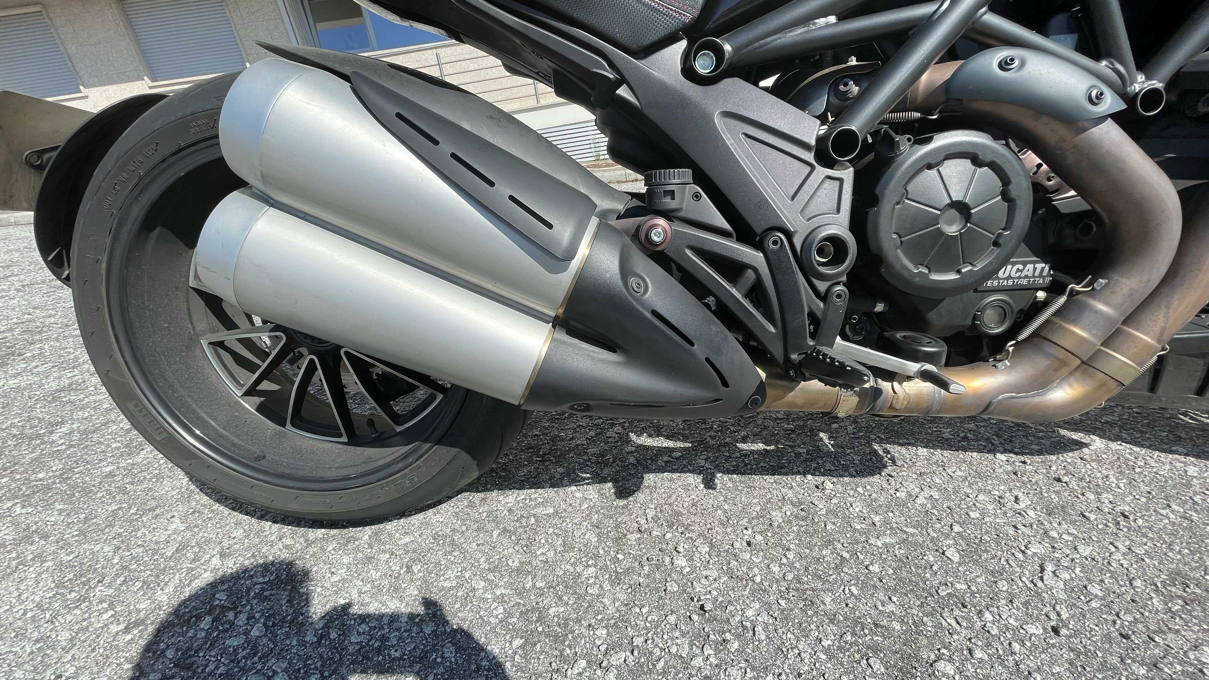 Ducati Diavel 1260 – Revisões na Marca, Excelente Estado