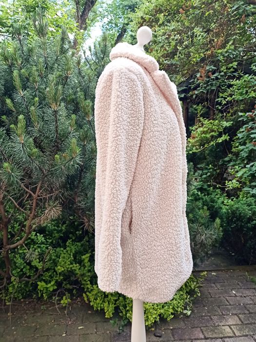 Beżowe kremowe futerko damskie 40 L Pieces puchate