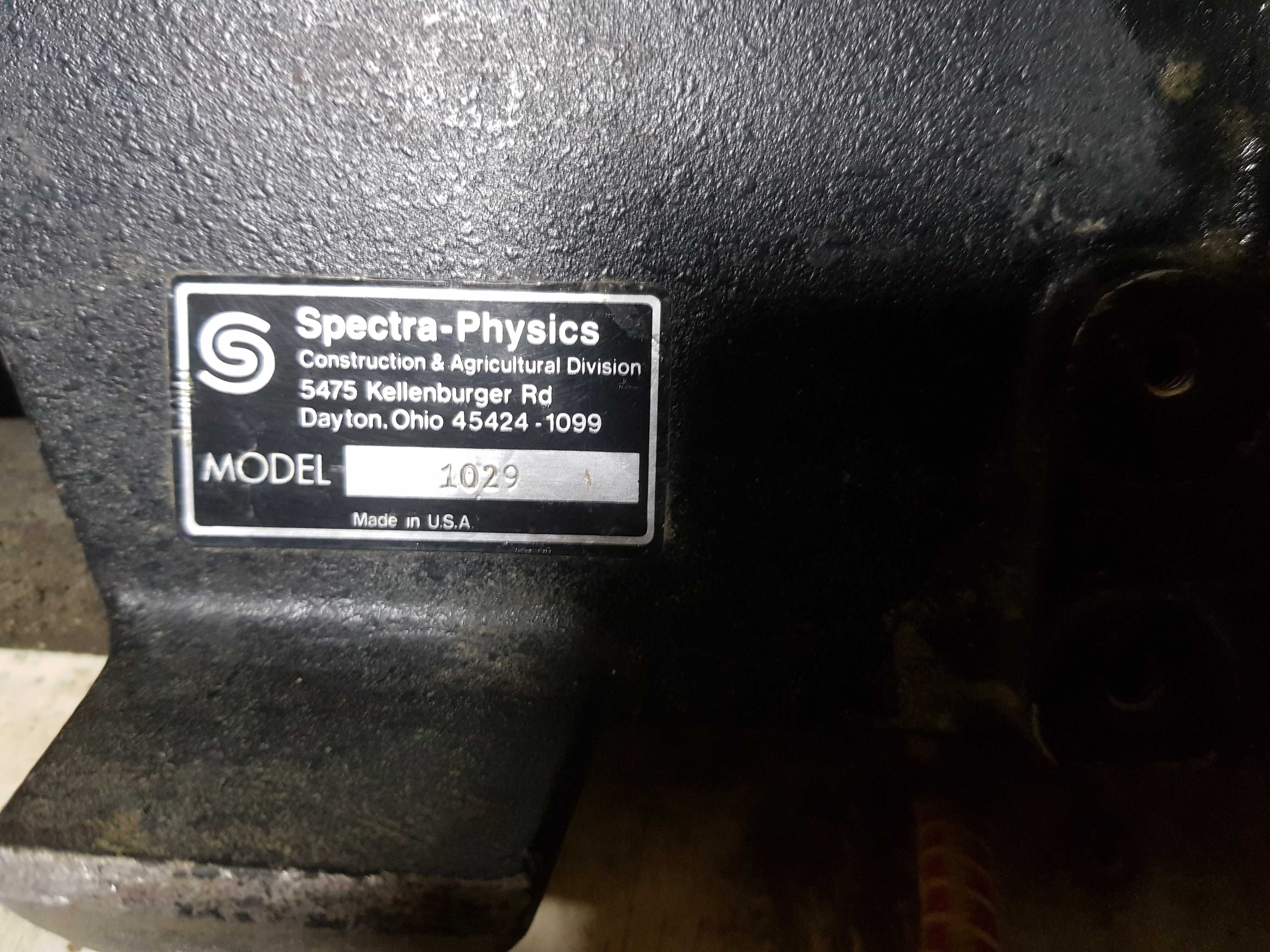 Niwelator Laserowy Spectra Physics Dialgrade Pipe Laser 1055XL walizka
