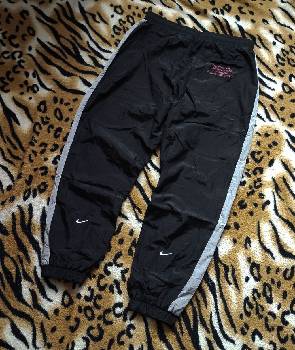 Штани Nike swoosh ( спортивні, брюки )