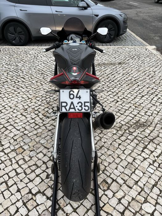 Aprilia RSV4 Só com 8536 kms Race Pack