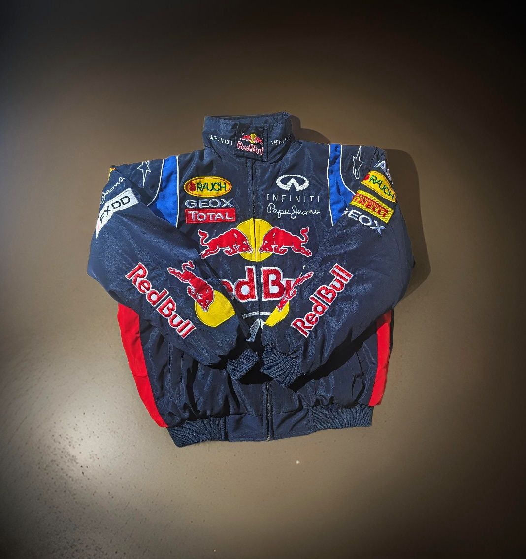 Вінтажна гоночна куртка/ бомпер Red Bull