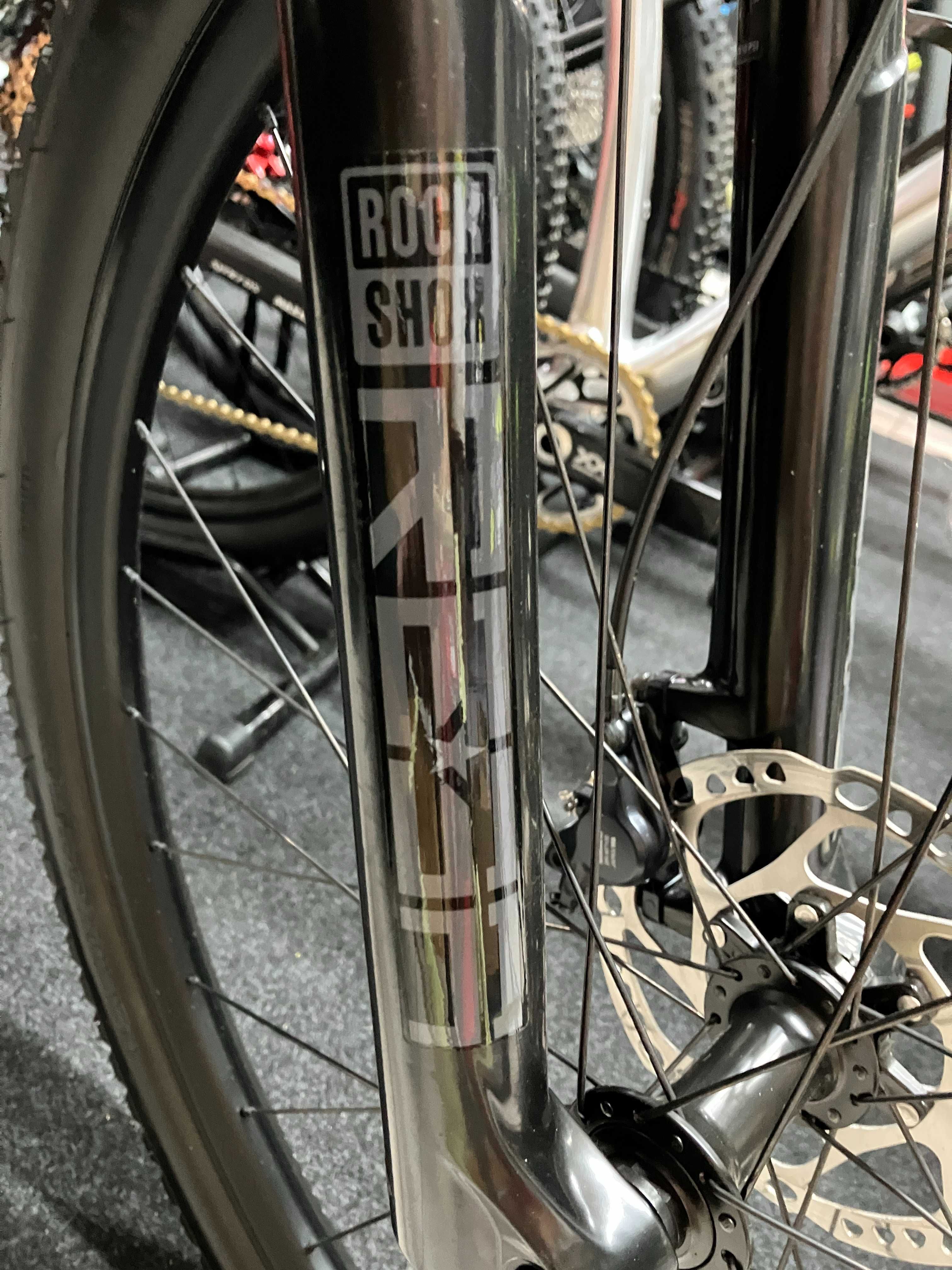 SPECIALIZED EPIC COMPLETAMENTE NOVA