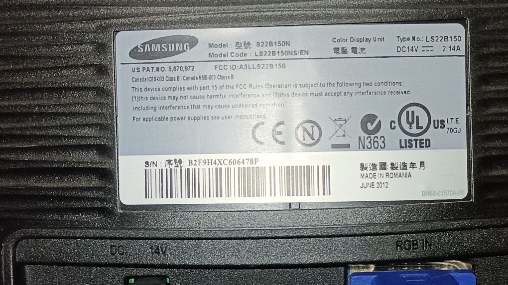 Komputer stacj plus monitor 22" Intel G3260 ssd+hdd