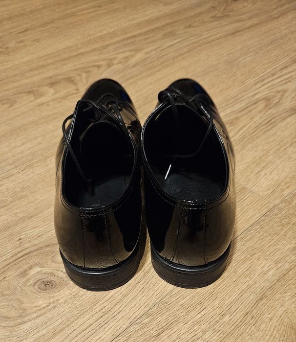 Lakierki męskie PILPOL