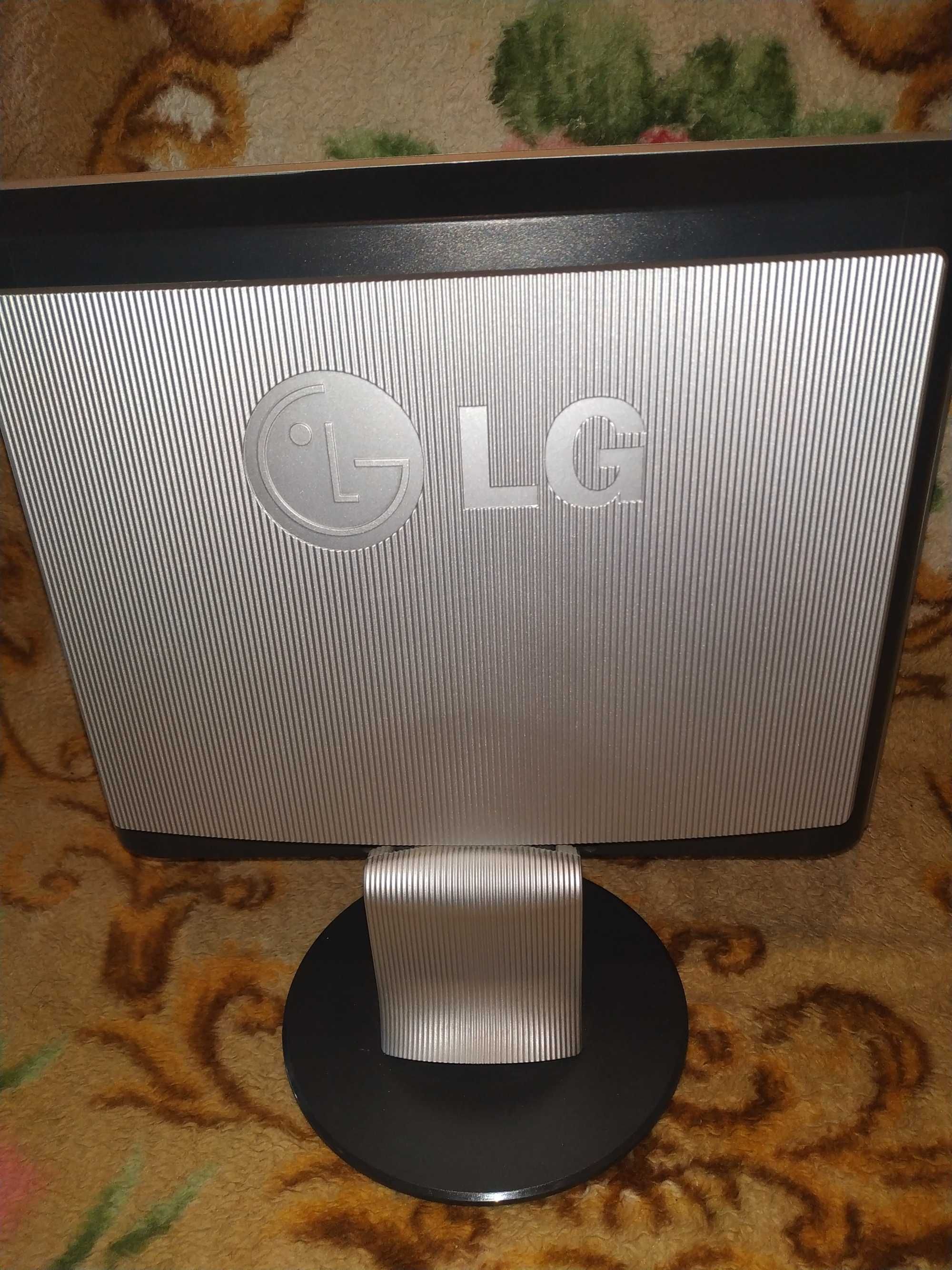 Monitor LG Flatron 15`