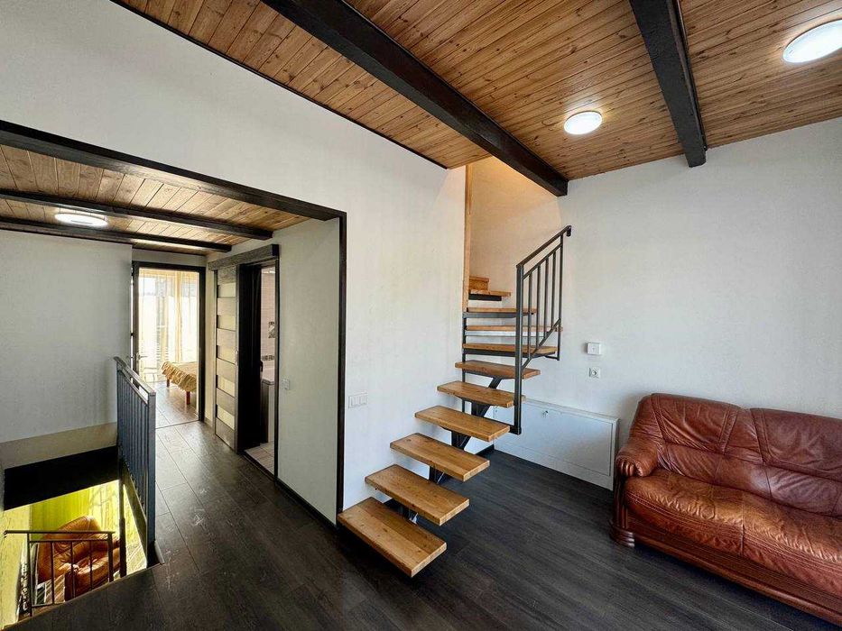 Оренда таунхаусу, Гатне