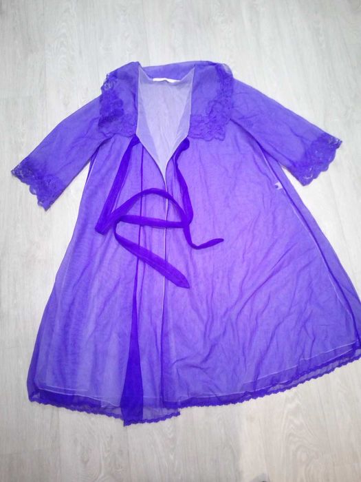 Винтажный халат пеньюар с кружевом 70-е