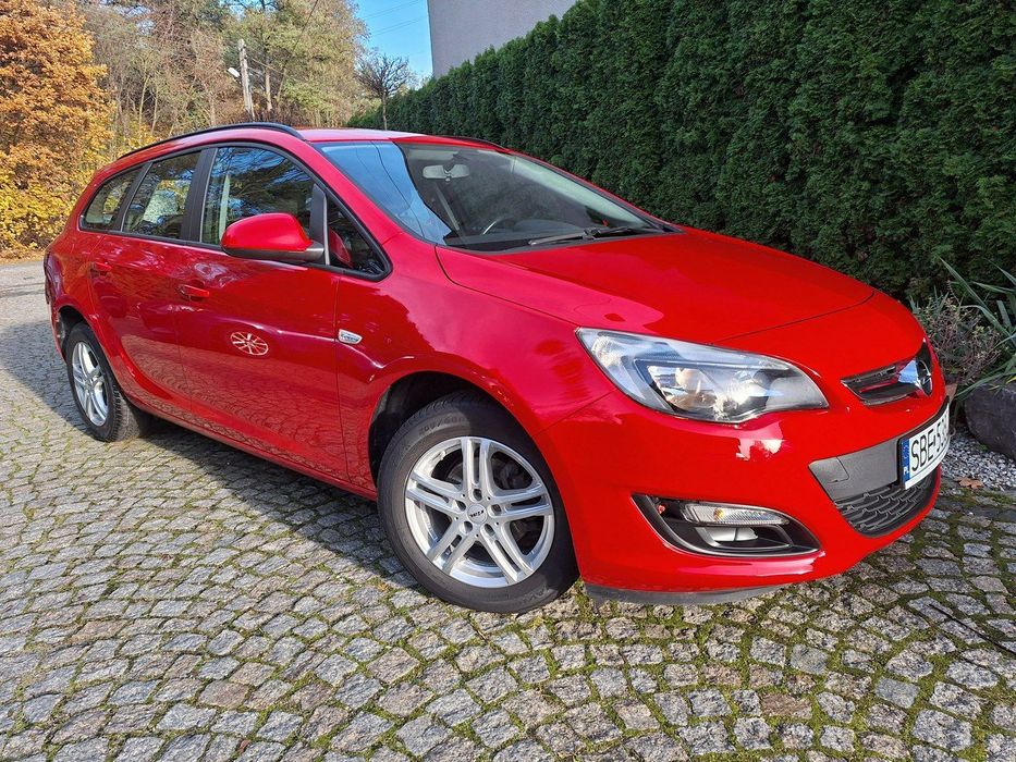 Opel Astra Sport Tourer- 1.6 Selection