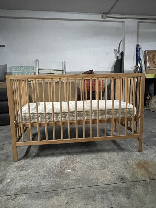 berço de bebe + colchao