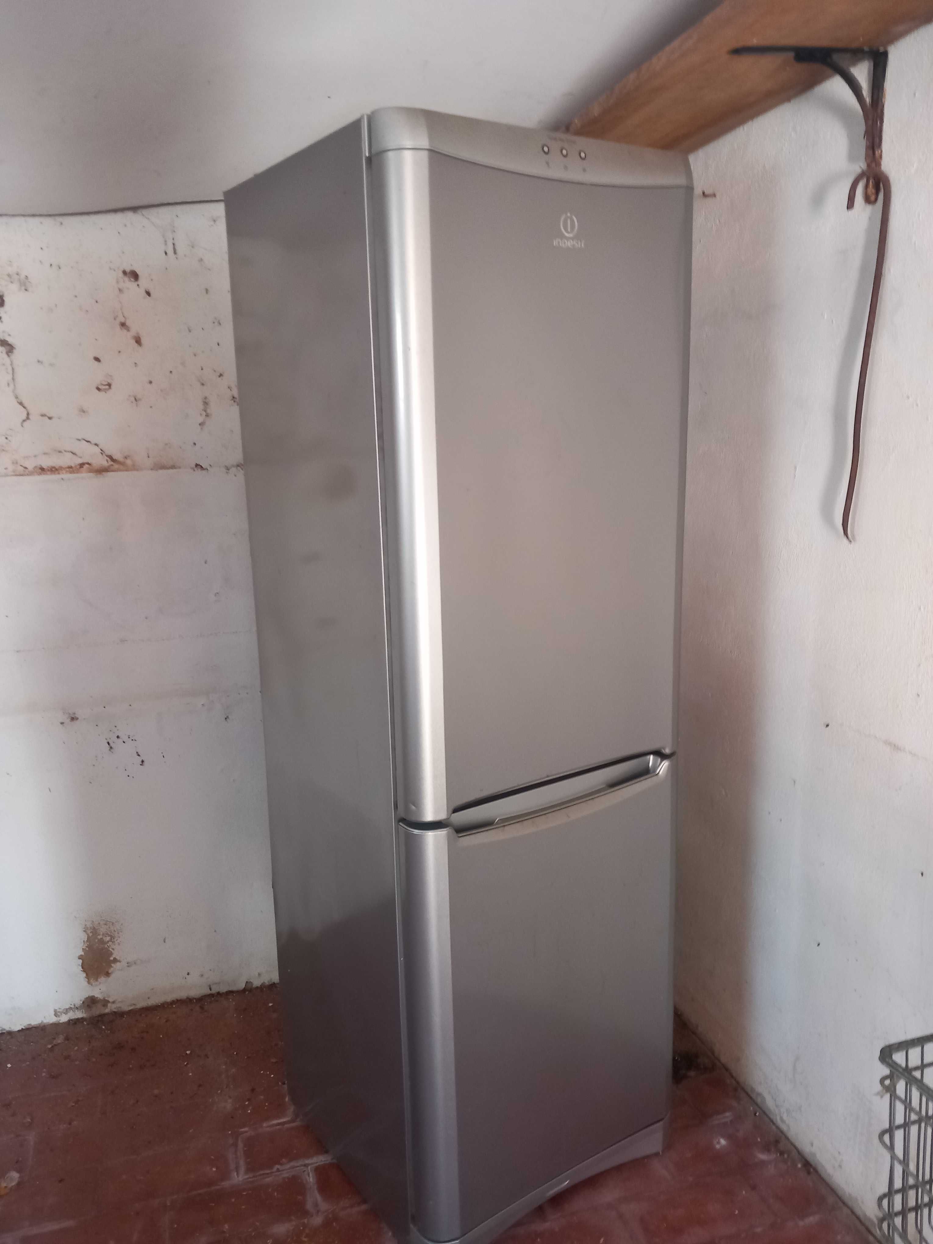 Frigorifico combinado indesit para pecas