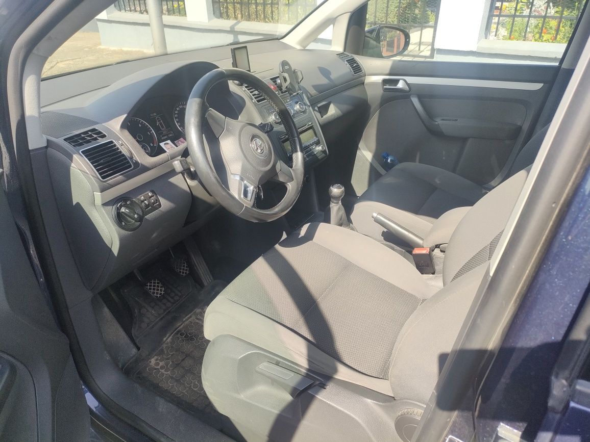 VW Touran 1.6 tdi