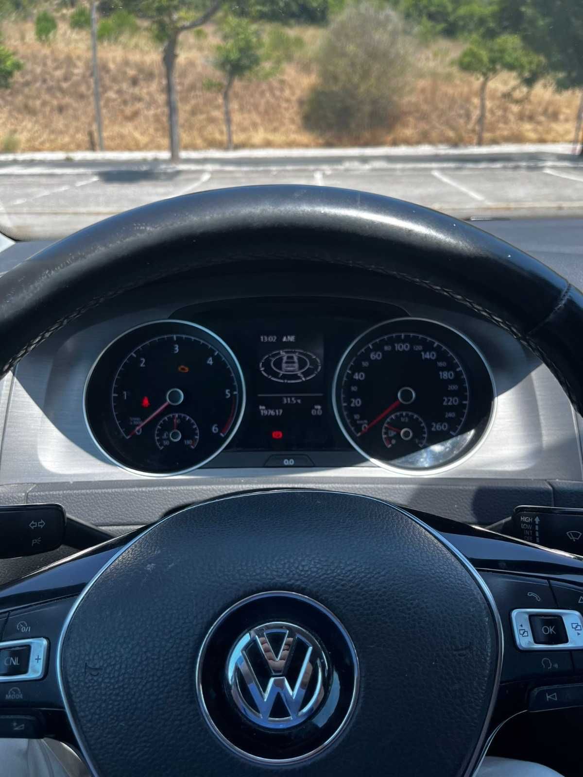 VW Golf 1.6 TDi GPS Edition Cinzento - Óptimo estado