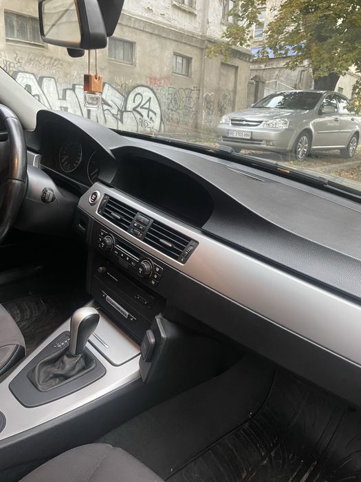 Продаю BMW 320 D e91