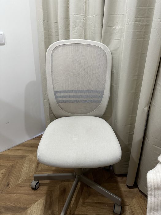 Cadeira com rodas IKEA