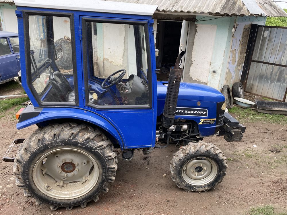 Продам трактор дтз5244