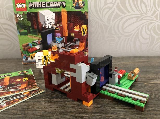 LEGO Minecraft портал в підземеллі 21143