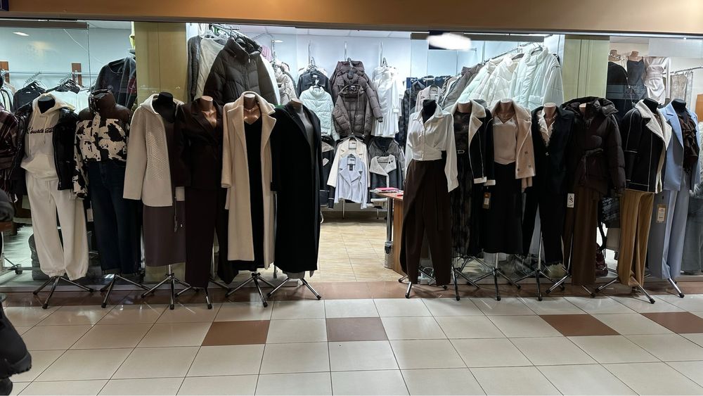 Продаж Магазину з діючими орендарями