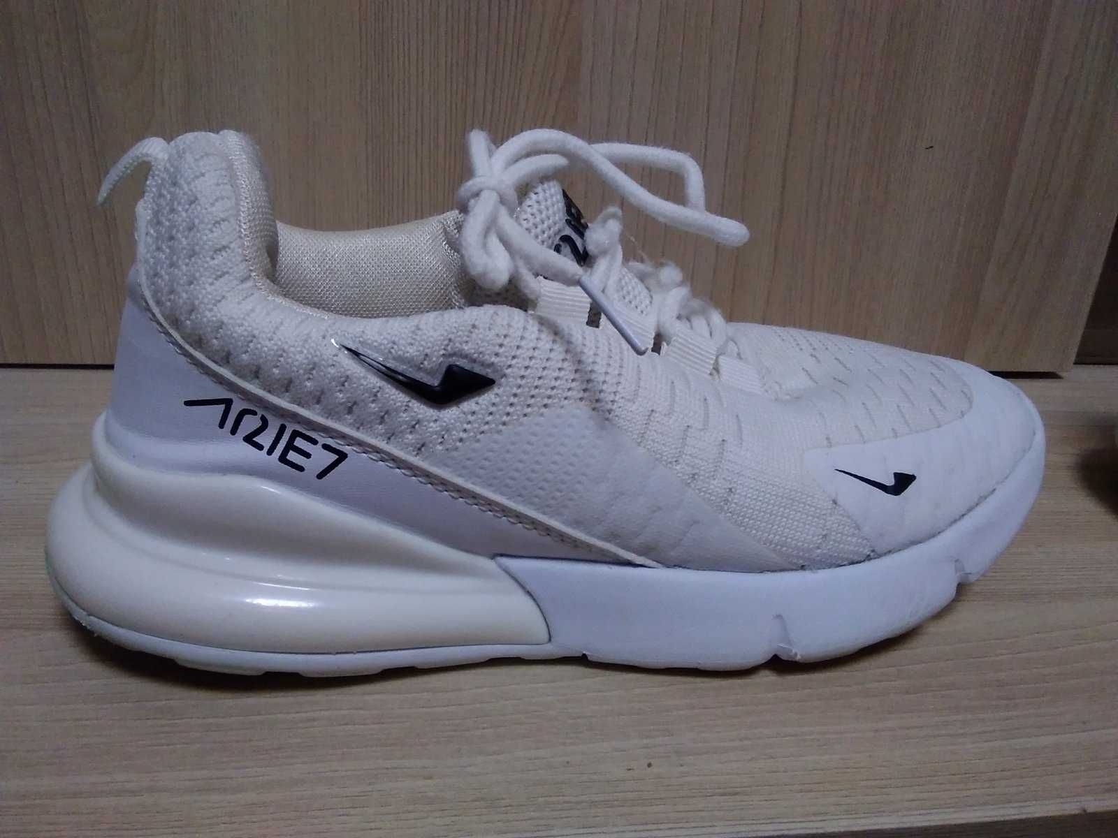 Продам кроссовки Nike