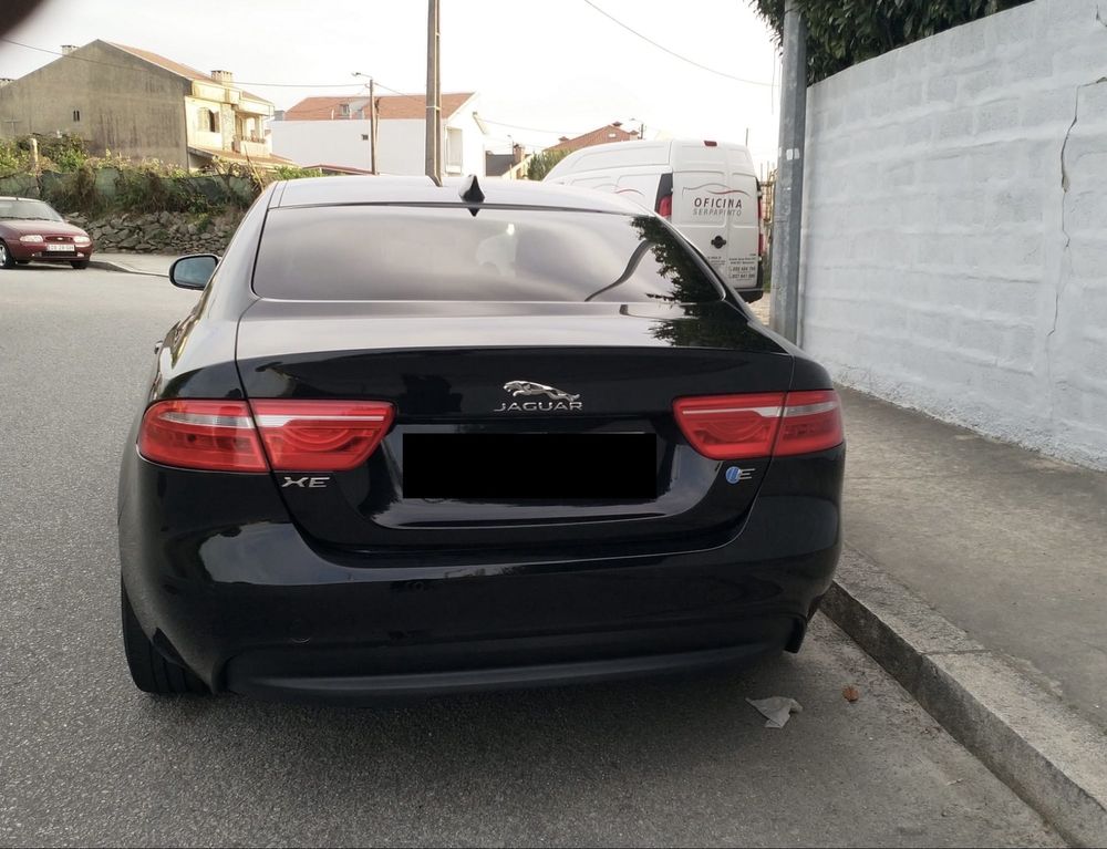 Jaguar XE 2.0 2016