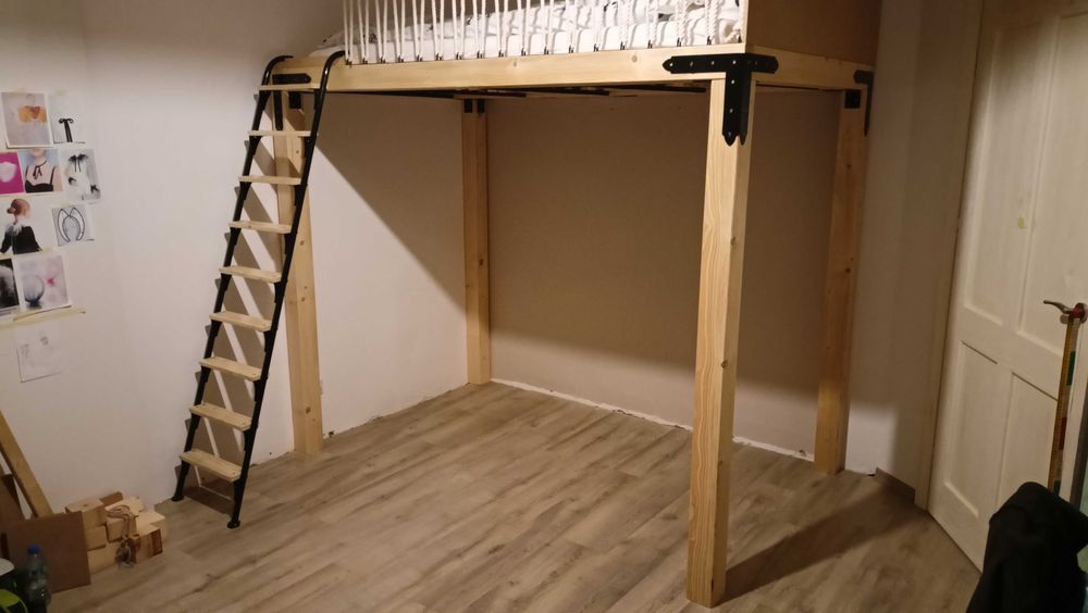 Łóżko na antresoli - projekt i montaż