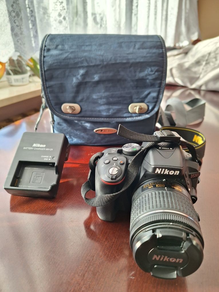 Nikon D5300 jak nowy