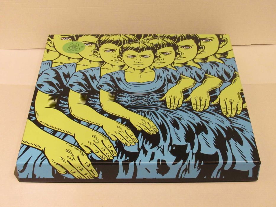 Caixa do set vinil CD Moderat III em excelente estado