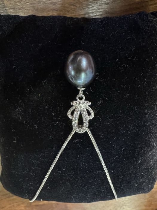 Zestaw kolczyki i łańcuszek z czarną perłą