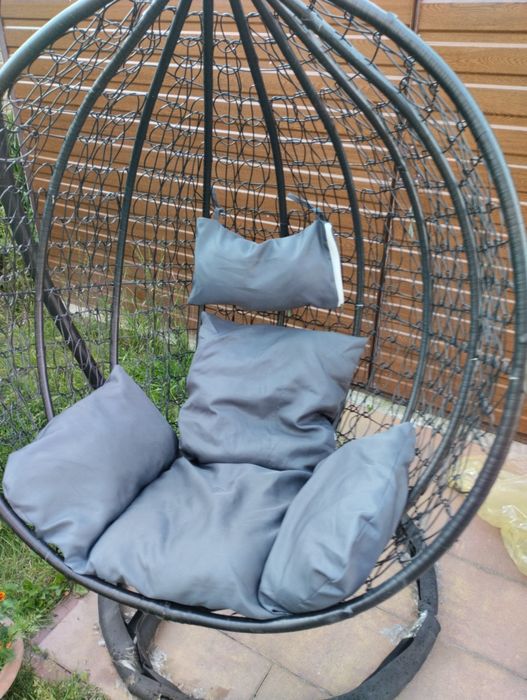 Sprzedam huśtawkę kokon bocianie gniazdo