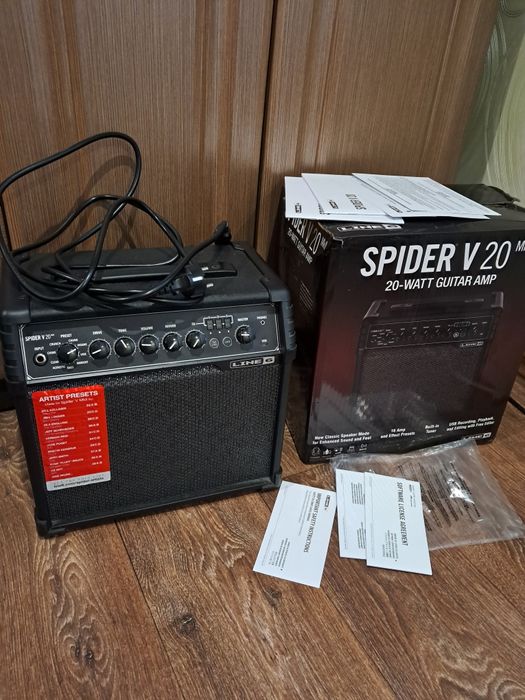 Line 6 Spider V20 комбик