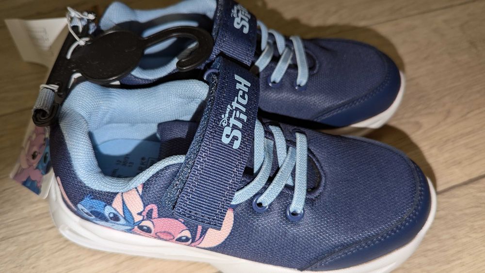 Кросівки до школи Стіч