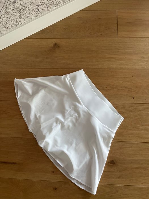 Spódnico spodenki OYSHO rozmiar M polecam na osobę z rozmiar. s