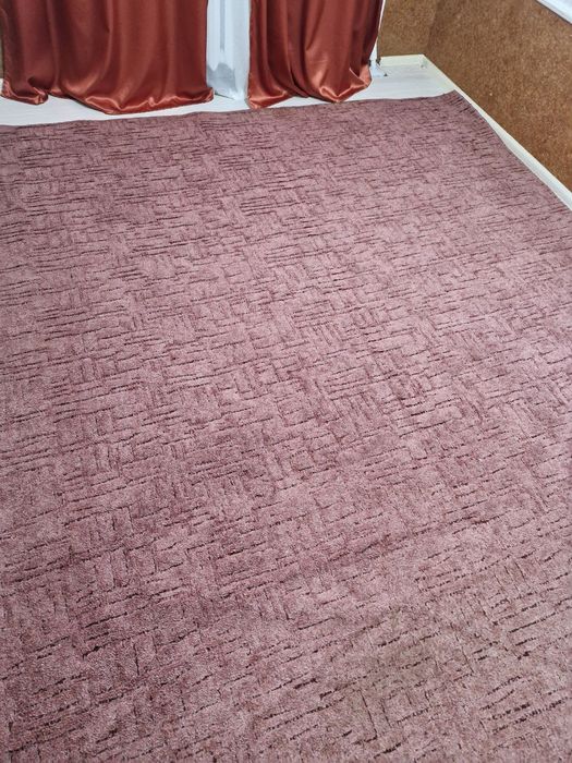 Напольное покрытие б/ у в прекрасном состоянии,Срочно