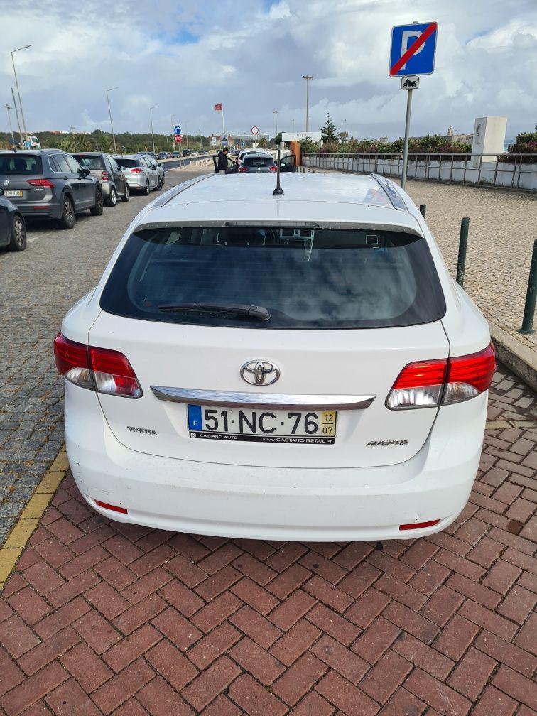 Toyota Avensis Carrinha 2.0 D4D 124cv 2012 Exclusive cor Branco