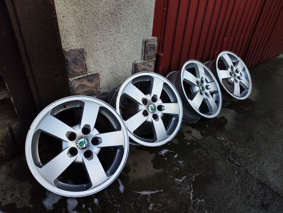 Продам диски 5×100 Skoda Fabia, Polo, Golf 4