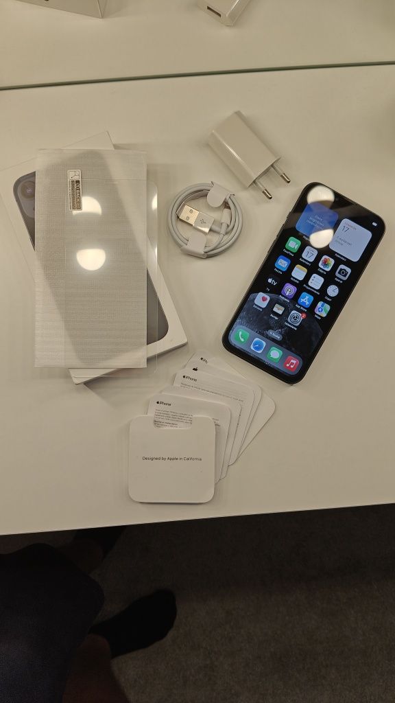 iPhone 13 128GB pełny zestaw