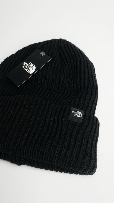 Зимова шапка NorthFace висока якість, тепла.
