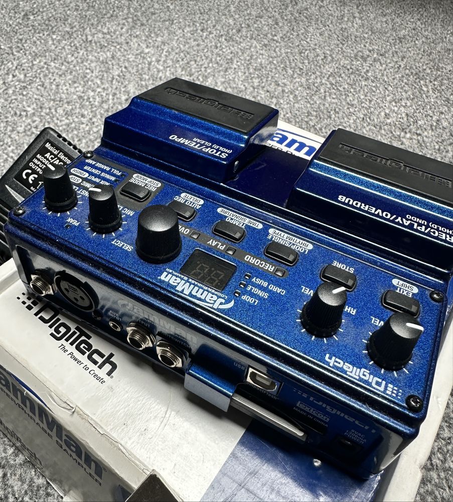 Digitech Jamman looper sampler