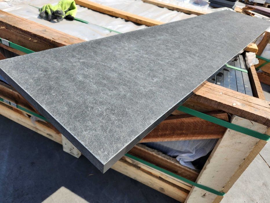 Płytki granitowe bazalt black pearl czarne 60x60x2